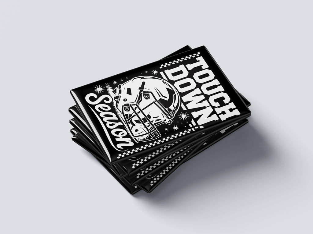 Touchdown Season – Retro Helmet